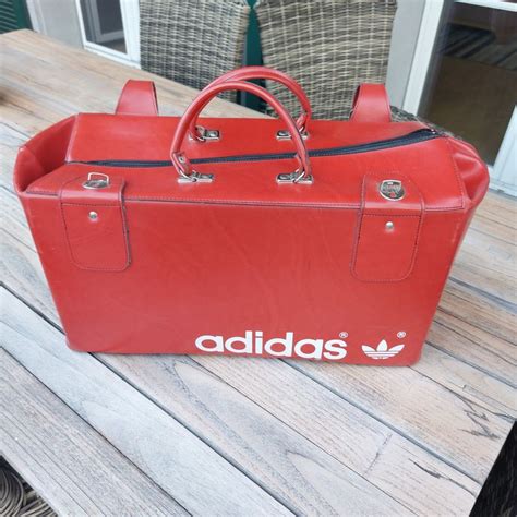 rote adidas sporttasche